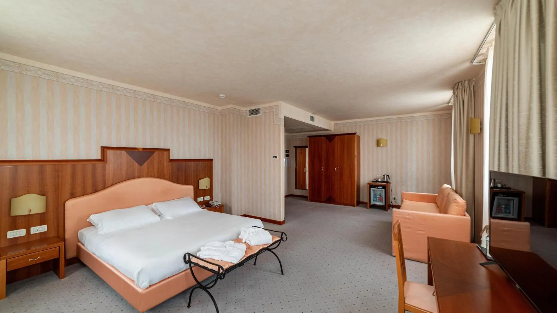 Phi Hotel Astoria Susegana