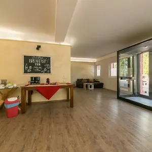 Red Lion 2* Mestre